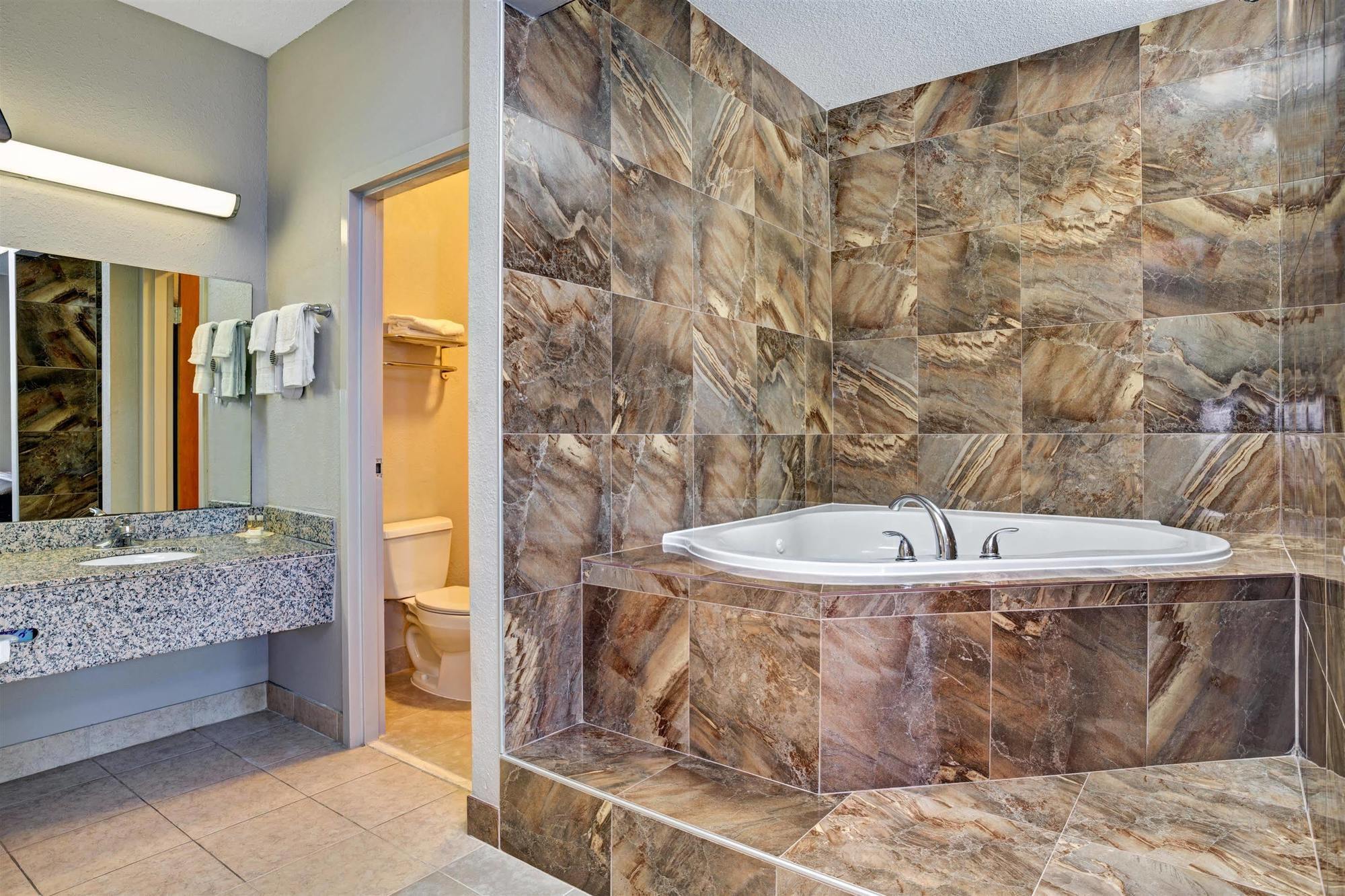 Days Inn By Wyndham Hernando Buitenkant foto